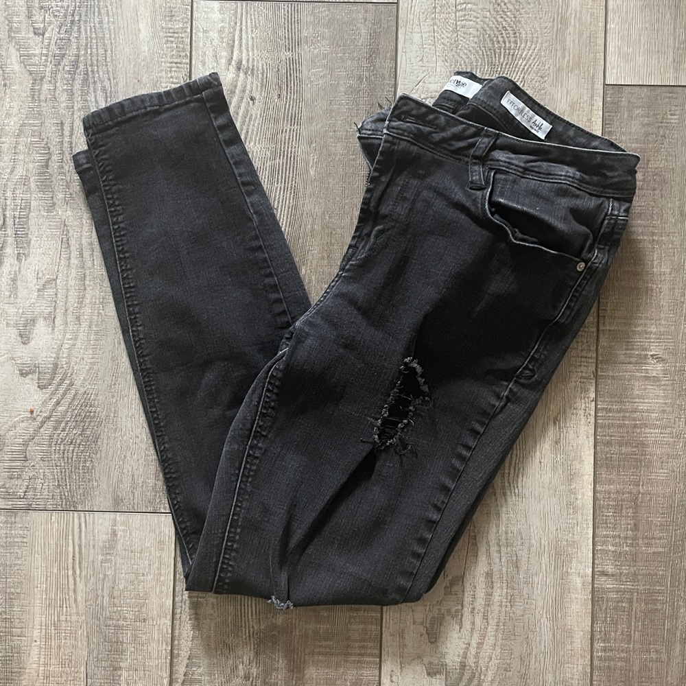 Kensie | Effortless Ankle Ripped Jean